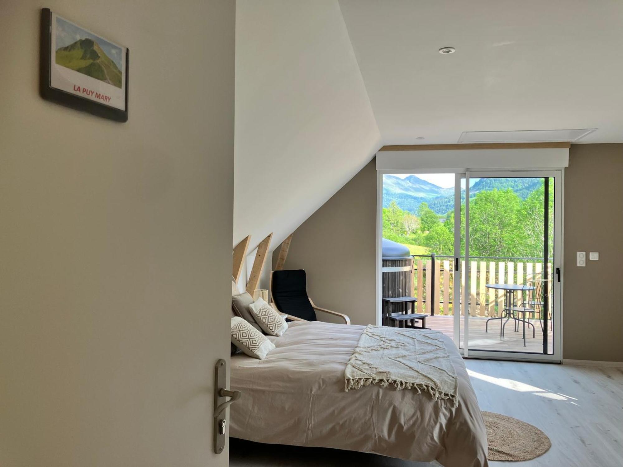 La Puy Mary Bed and Breakfast Le Falgoux Εξωτερικό φωτογραφία
